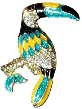 Fashion Crystal Enamel Bird Toucan Goldtone Brooch Pin Black Yellow Green Clear